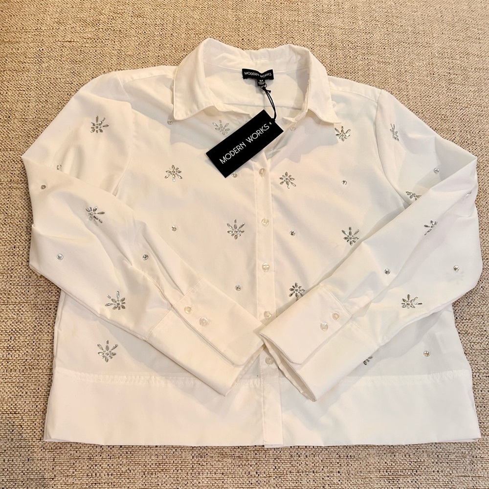 NWT - Modern Works White Jeweled
Button Down Shirt Size Medium